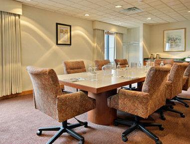 Hotel Wingate By Wyndham 3*