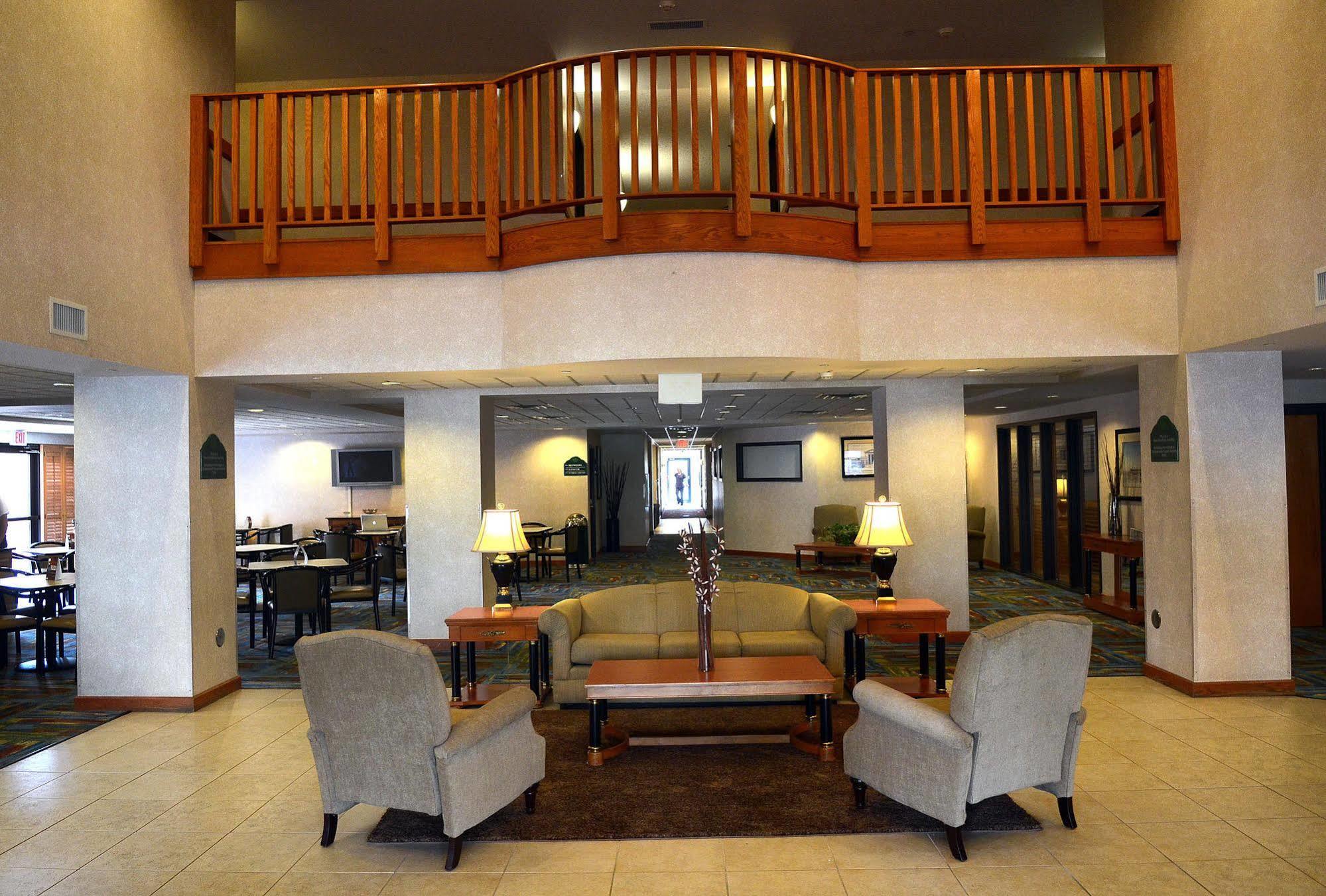 Wingate By Wyndham Hotel 3*
