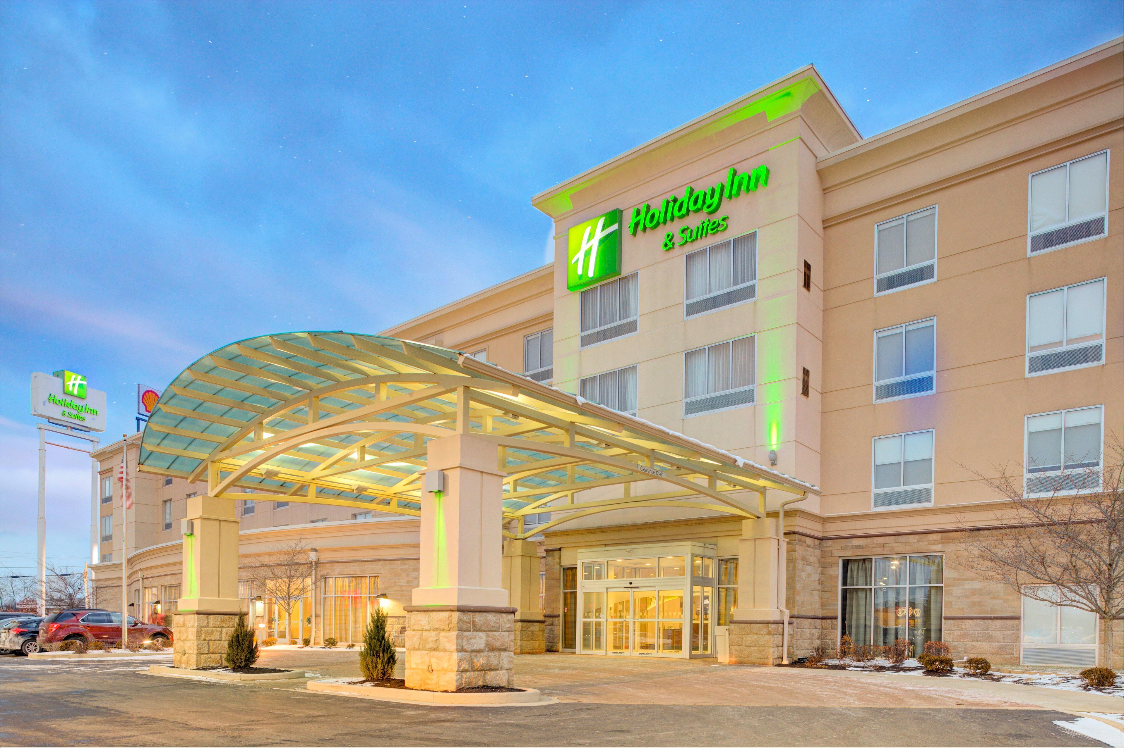 & By Ihg 3*