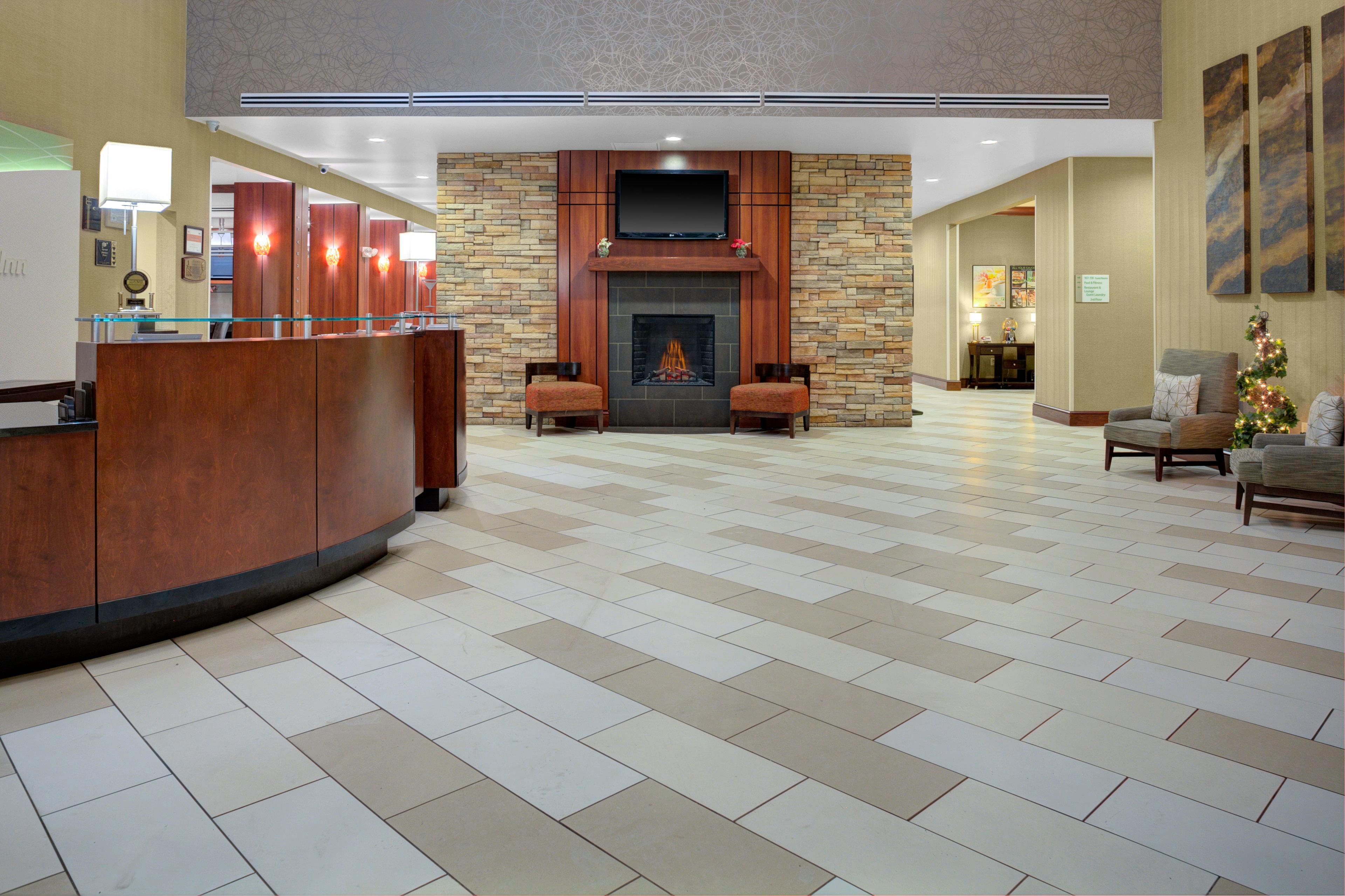 Hotel & By Ihg